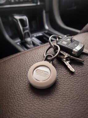 Heyday AirTag Holder Keychain Beige Case Fits Apple AirTag Beige Secure Clip